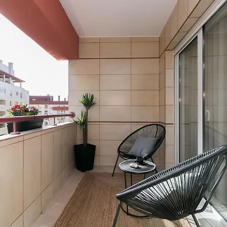 The Metropolitan- Premium-wohnung Mit Balkon- Parkplatz By Interhome Apartment Lisbon