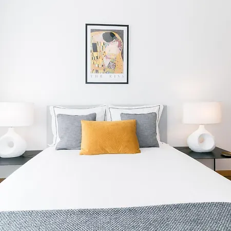 The Metropolitan- Premium-wohnung Mit Balkon- Parkplatz By Interhome Lisbon