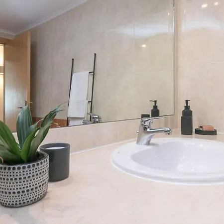 アパート The Metropolitan- Premium-wohnung Mit Balkon- Parkplatz By Interhome *